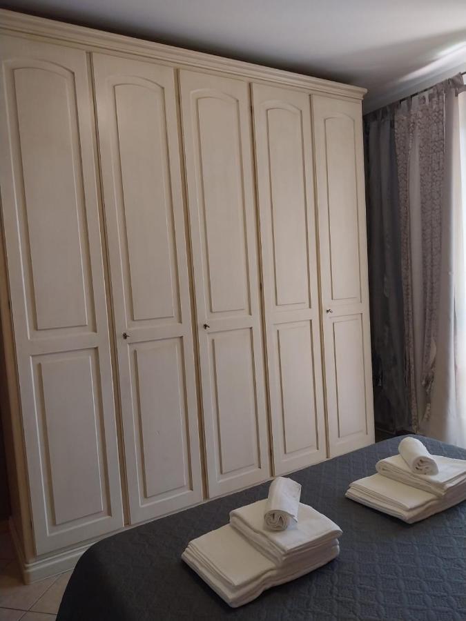 Casa Adela Διαμέρισμα Ντεζεντσάνο ντελ Γκάρντα Εξωτερικό φωτογραφία